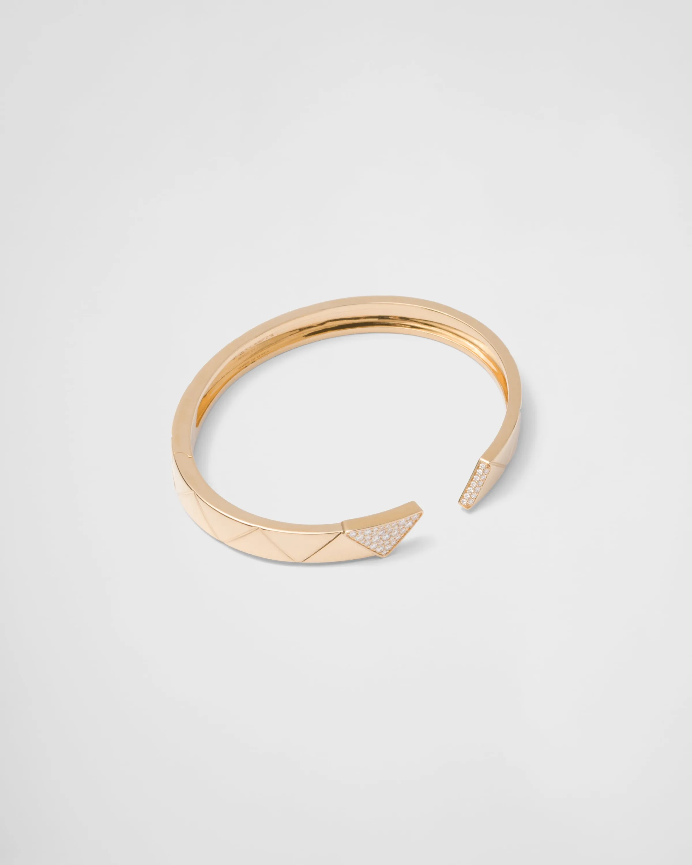 Prada Bracciale rigido Eternal Gold in oro giallo con diamanti