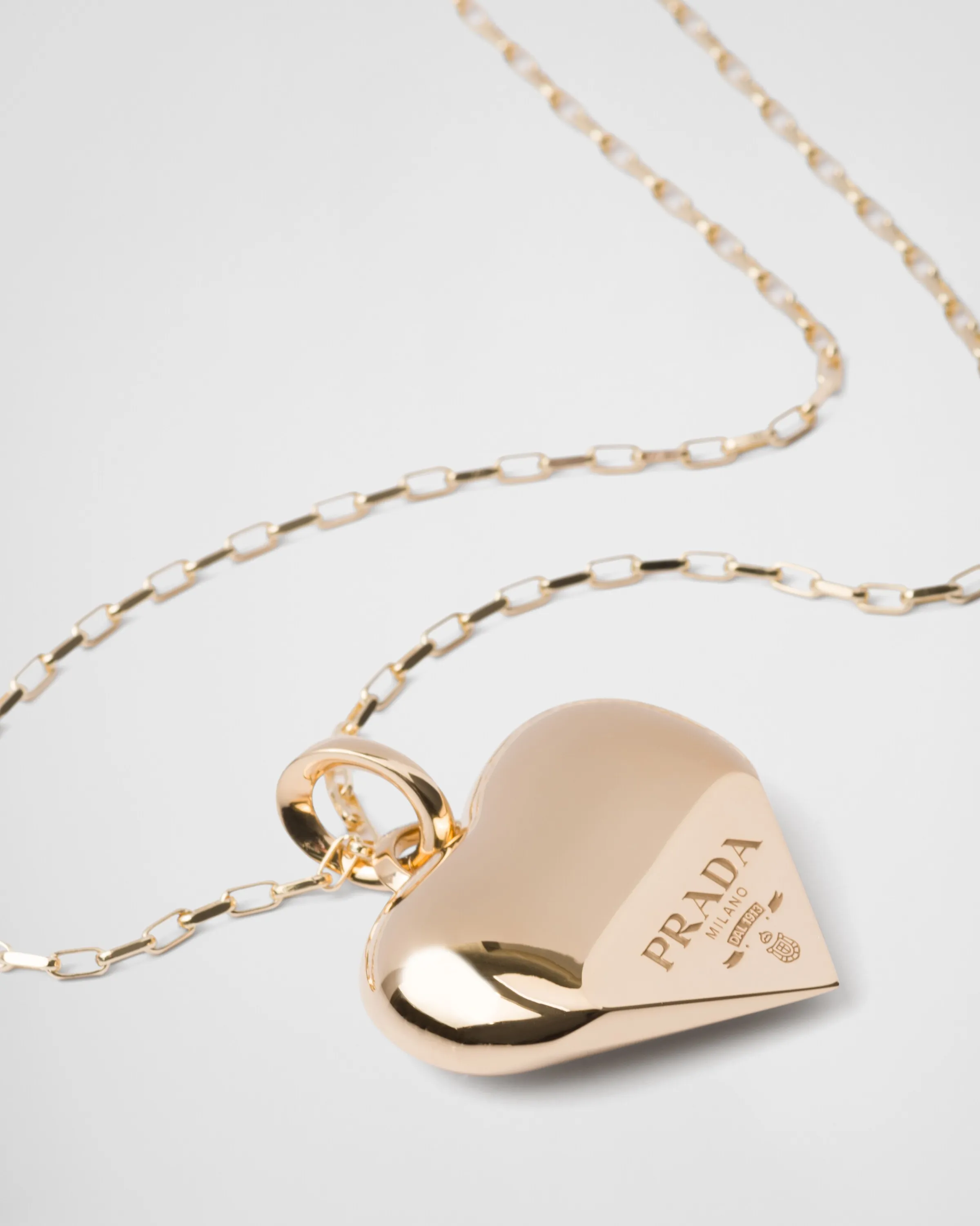 Prada Collana con pendente medium Eternal Gold in giallo