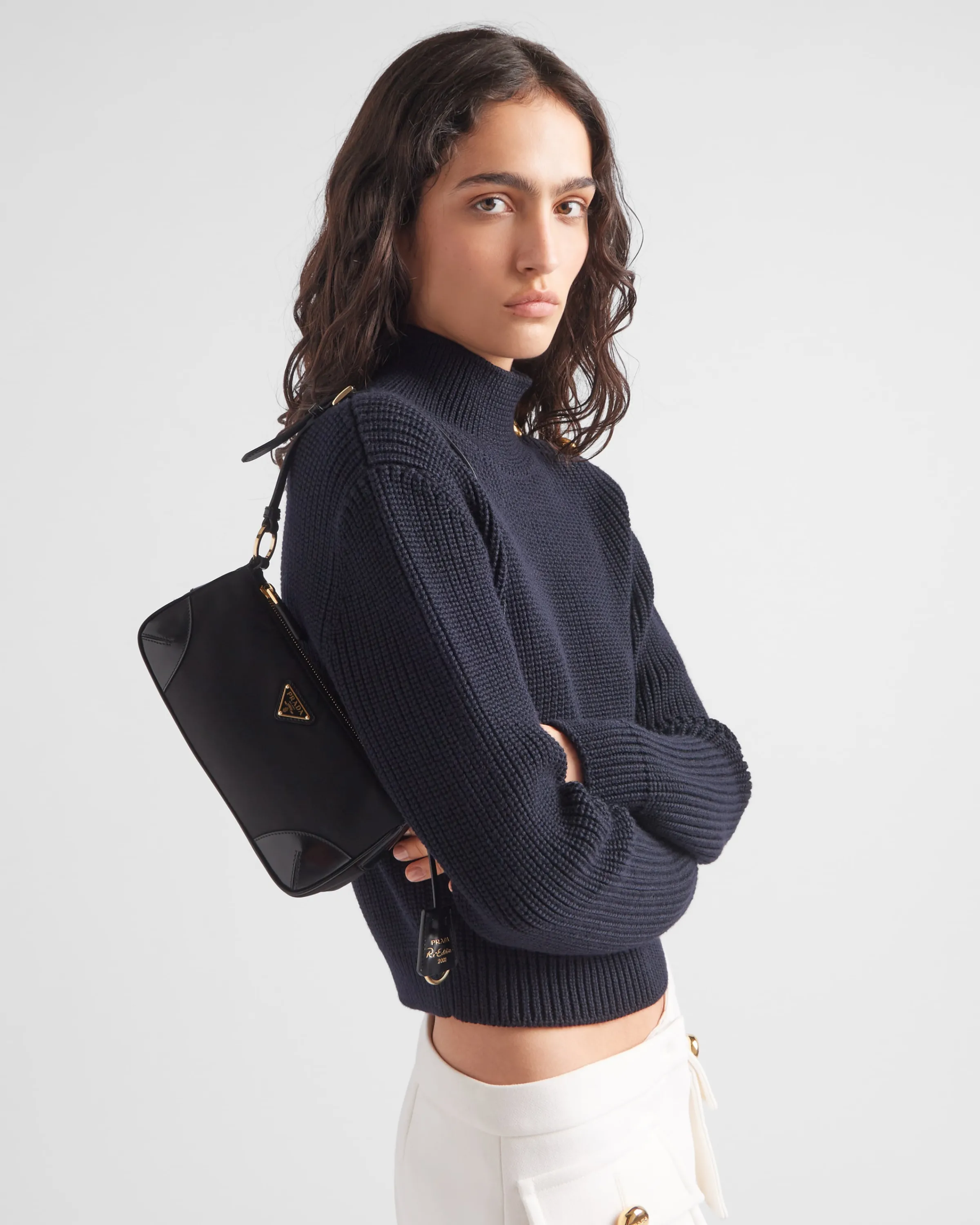 Donna Prada Mini borsa a spalla Re-Edition 2002 in Re-Nylon e pelle spazzolata