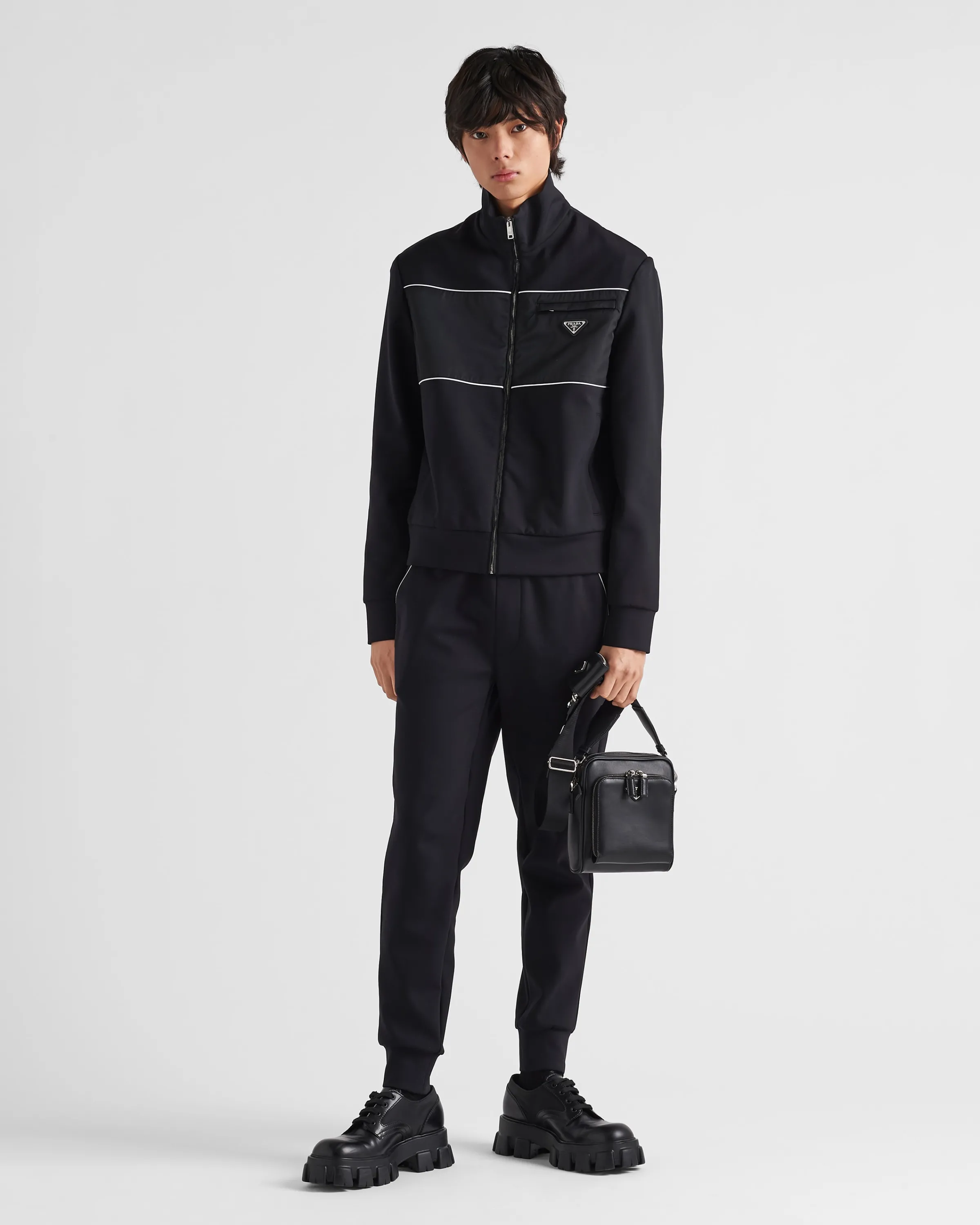 Uomo Prada Pantaloni in felpa con dettagli in Re-Nylon