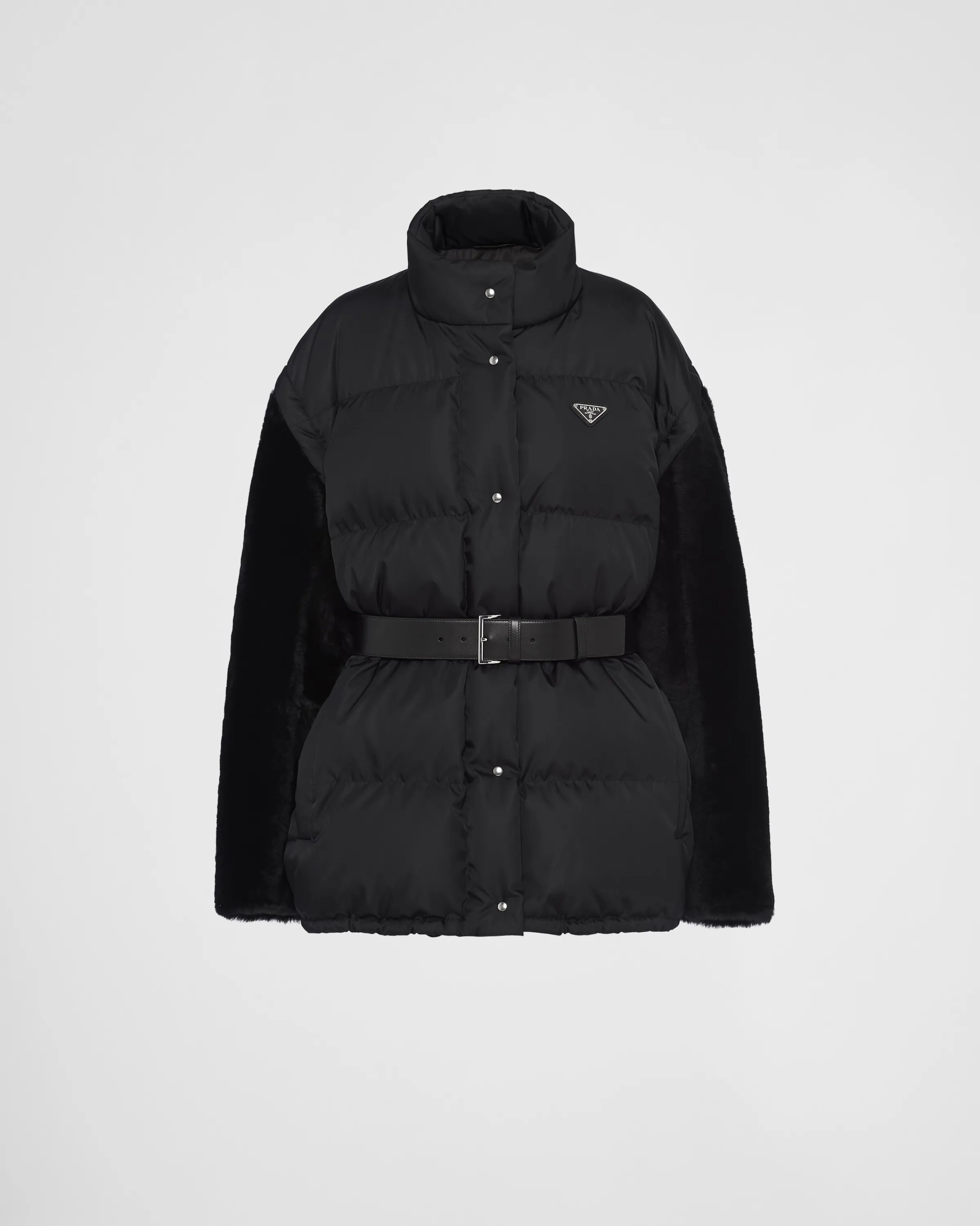 Donna Prada Piumino in Re-Nylon