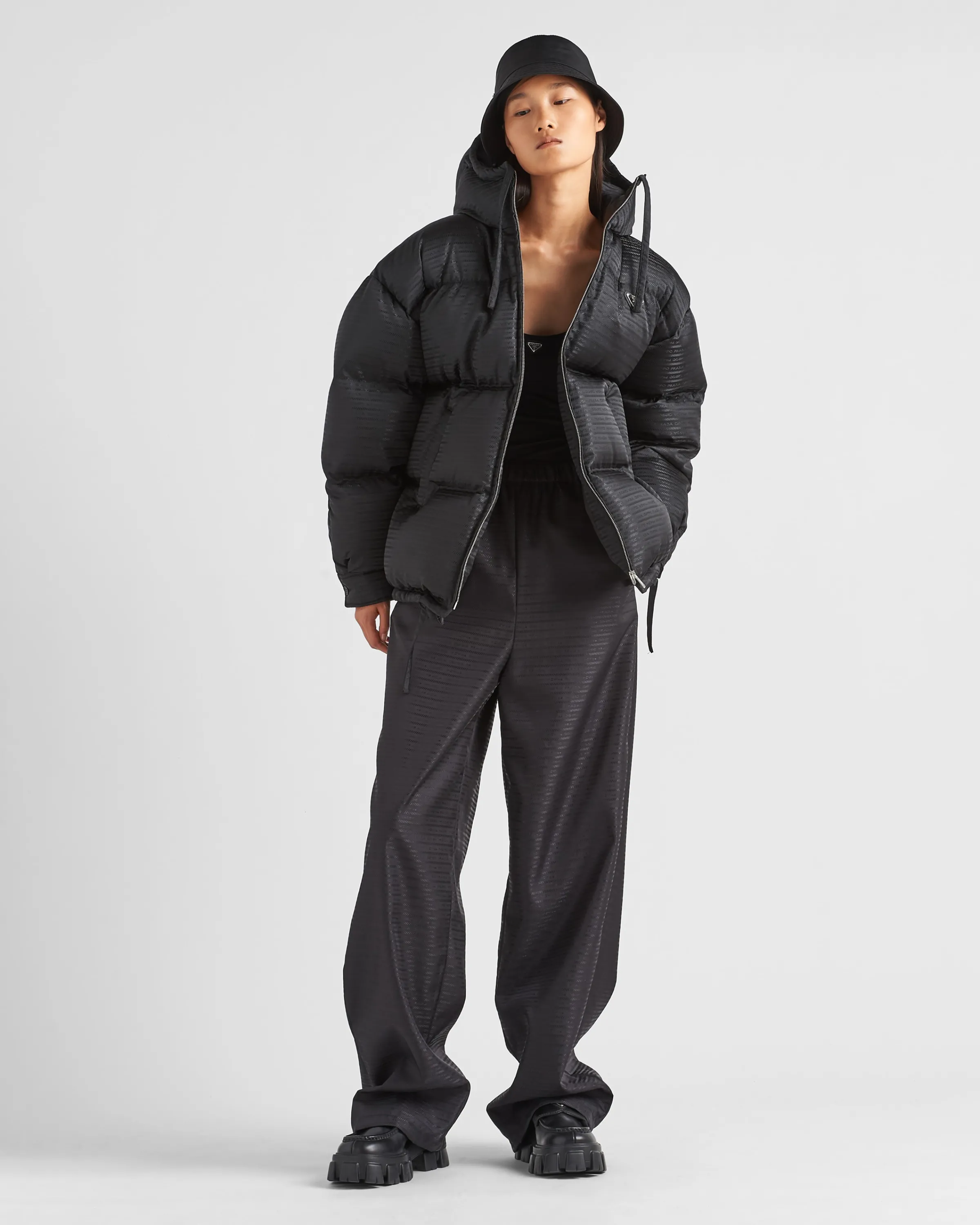 Donna Prada Piumino in Re-Nylon con cappuccio