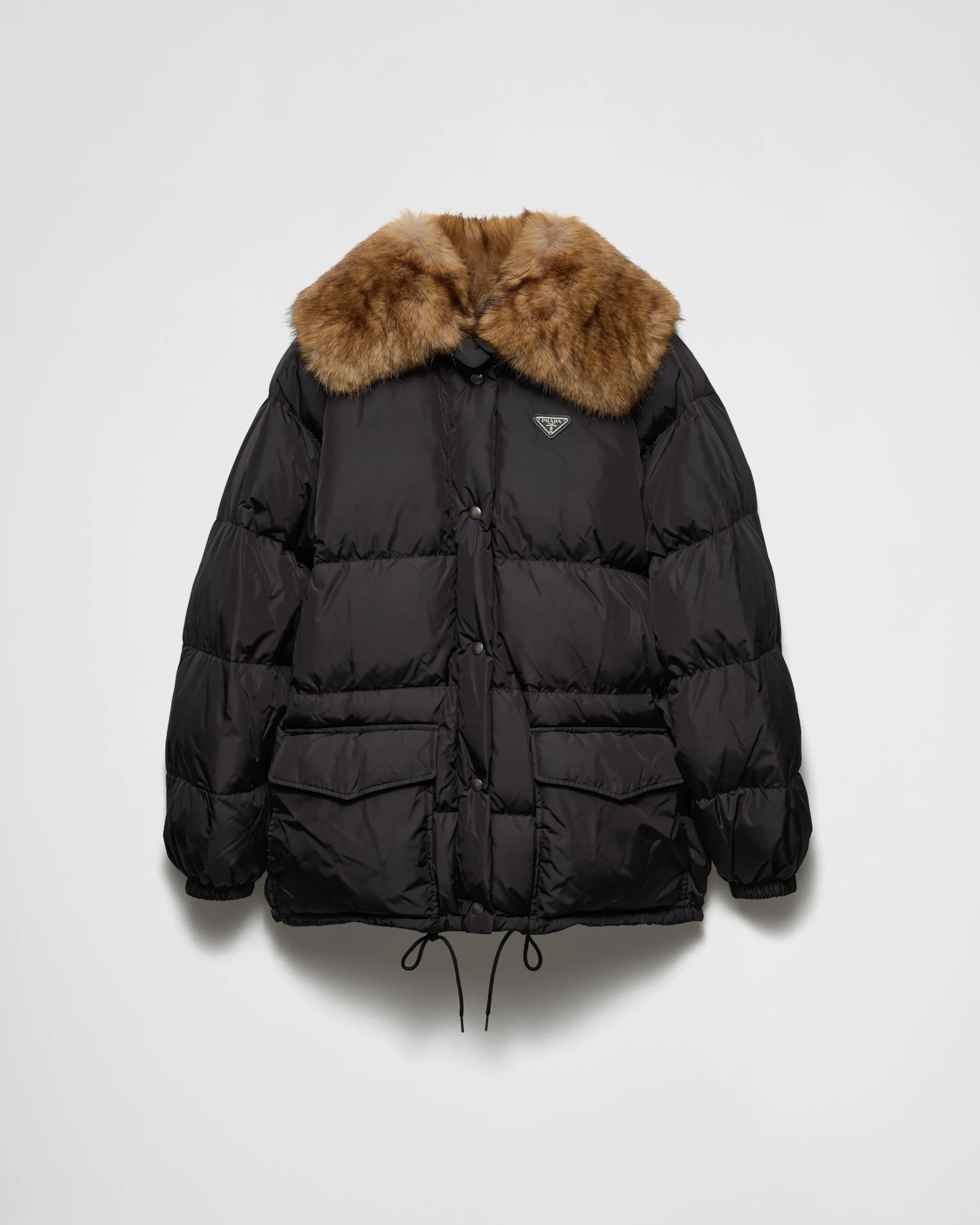 Donna Prada Piumino in tela tecnica