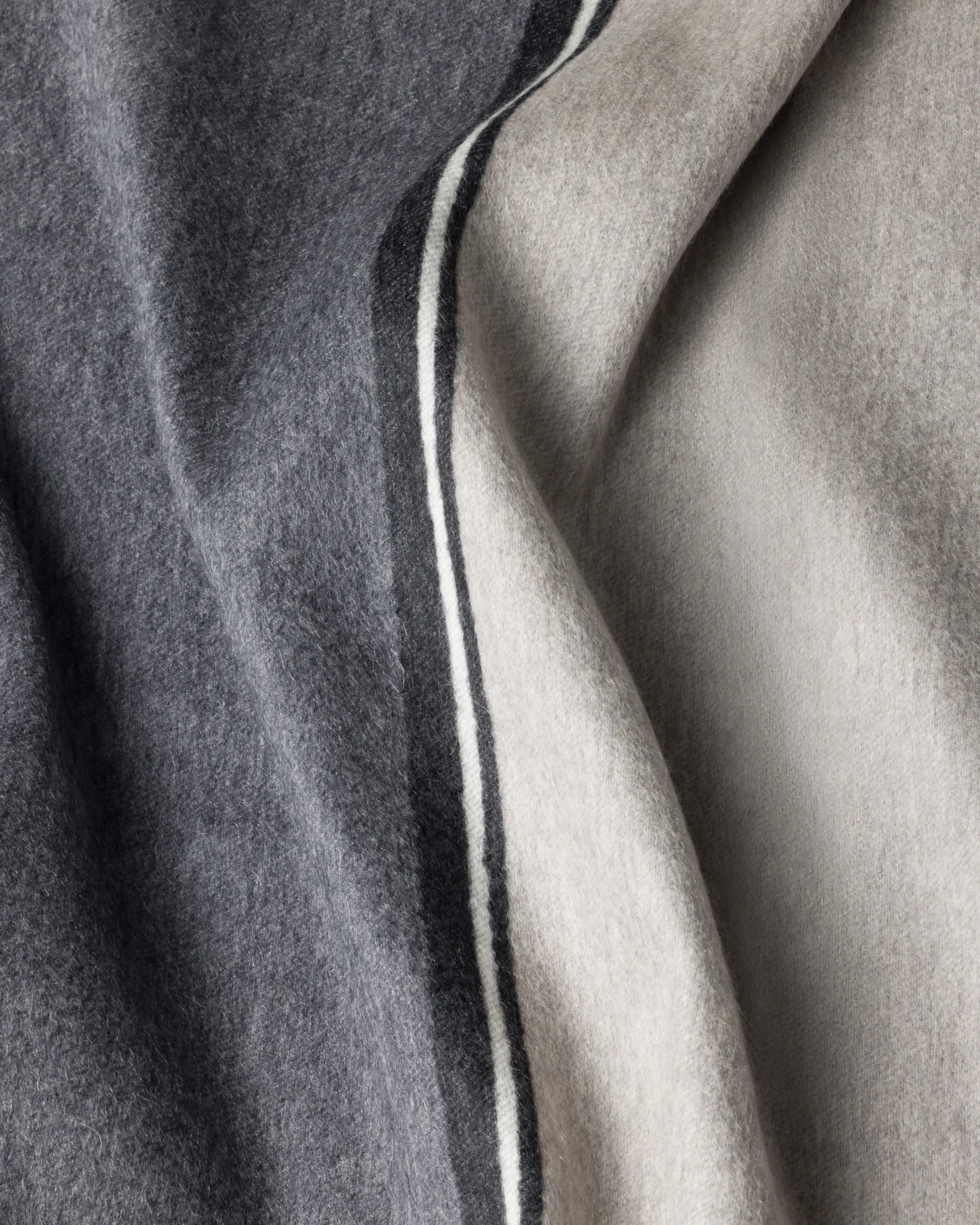 Prada Plaid bicolor in cashmere e lana